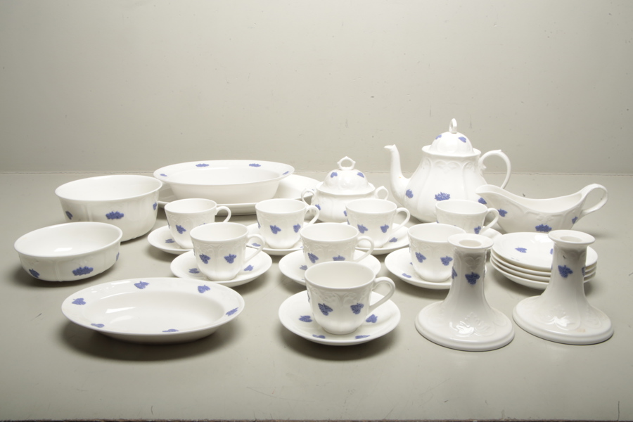 Old Gustavsberg- "Blå Blom", 30-Delar