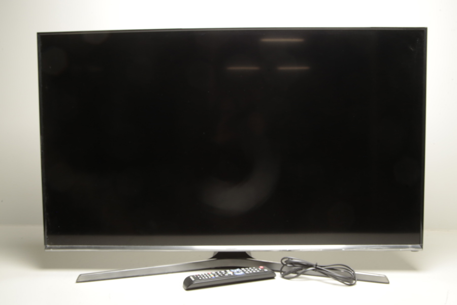 TV- Samsung, 43"