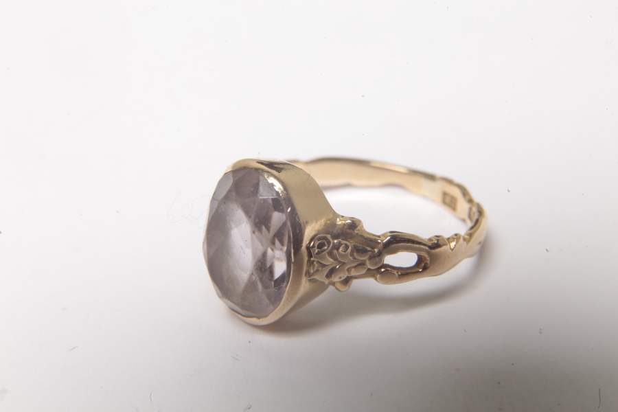 18K Guldring med sten