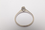 18K Ring- Vitguld med 0.9c sten 