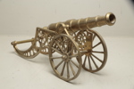 Bordsdekoration- "Kanon", Mässing