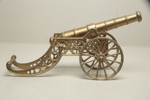 Bordsdekoration- "Kanon", Mässing