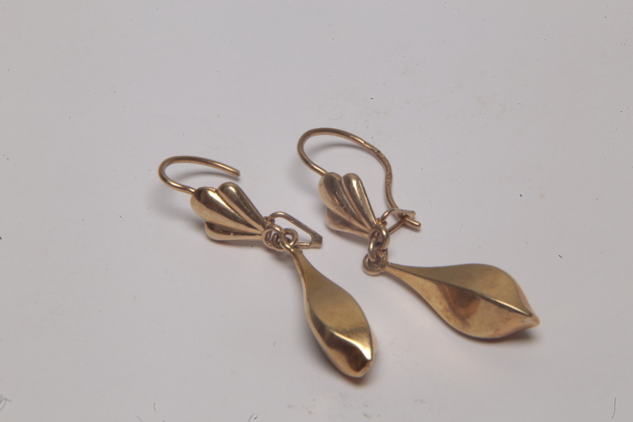 18K Guldörhängen, 1-par