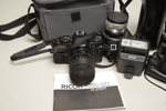 Kamera- "Ricoh KR-10 Super" med diverse tillbehör