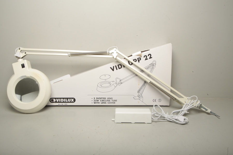 Skrivbordslampa- "Vidilupp 22"