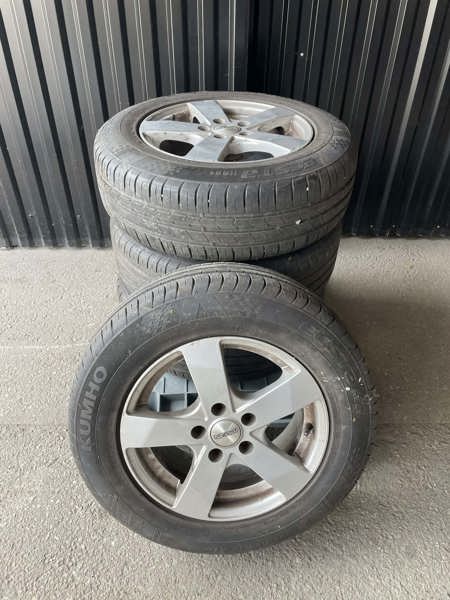 Däck med fälg- "Kuhmo"