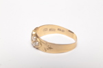 18K Guldring med stenar