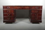 Skrivbord, "Engelsk-stil", 1900-taltes andra hälft 