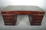Skrivbord, "Engelsk-stil", 1900-taltes andra hälft 