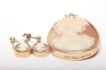 Guldcamé- Brosch 18K Guld med tillhörande 18K örhängen 
