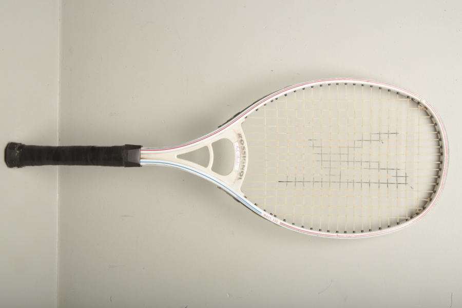 Tennisracket- "Rossignol, Mats 330", Signerad: Mats Wilander