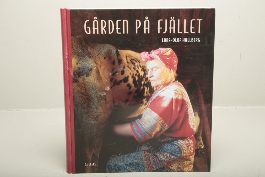 Bok- "Gården på fjället"- Lars Olof Hallberg