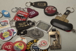 Pins & Nyckelringar- Parti diverse