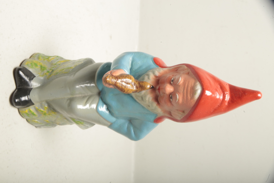 Figurin- "Tomte", Terrakotta