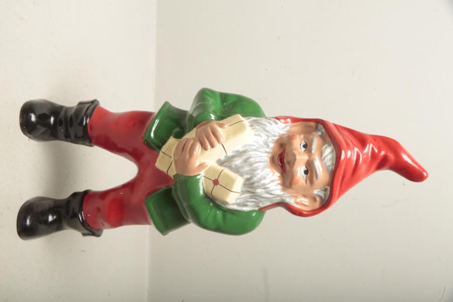 Figurin- "Tomte", Gips