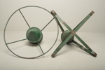 Julgransfot i metall, 2st, 1900-tal