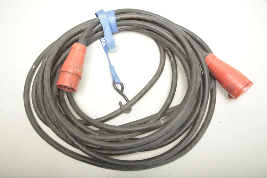 El-Kabel, 380V