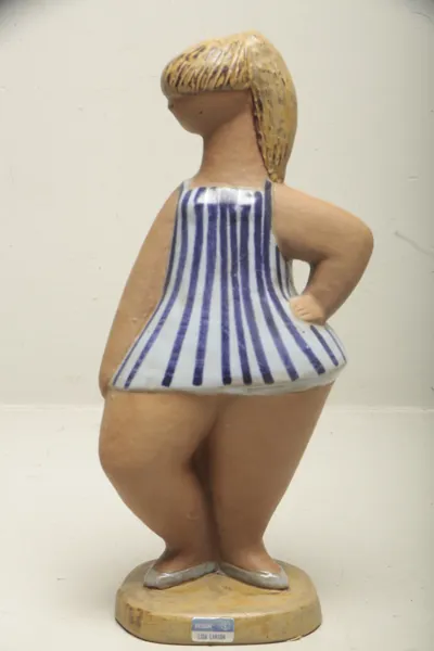 Lisa Larsson- Gustavsberg, Figurin: "Dora", Signerad: L.L