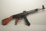 Replika- Tysk kulsprutepistol "DENIX STG 442
