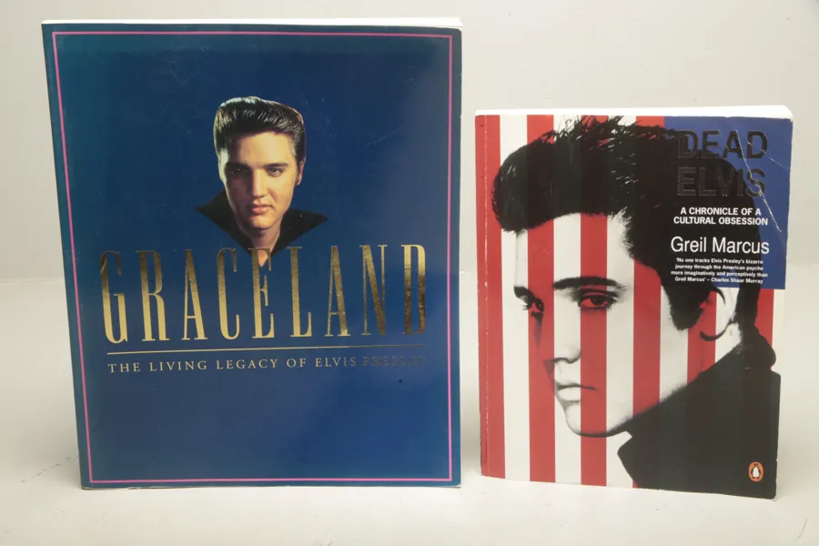 Böcker- "Elvis- Graceland & Dead Elvis"