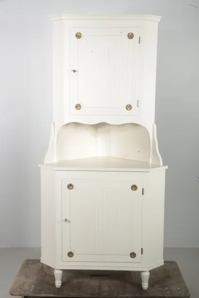 Skåp, Gustaviansk-stil, 1900-tal