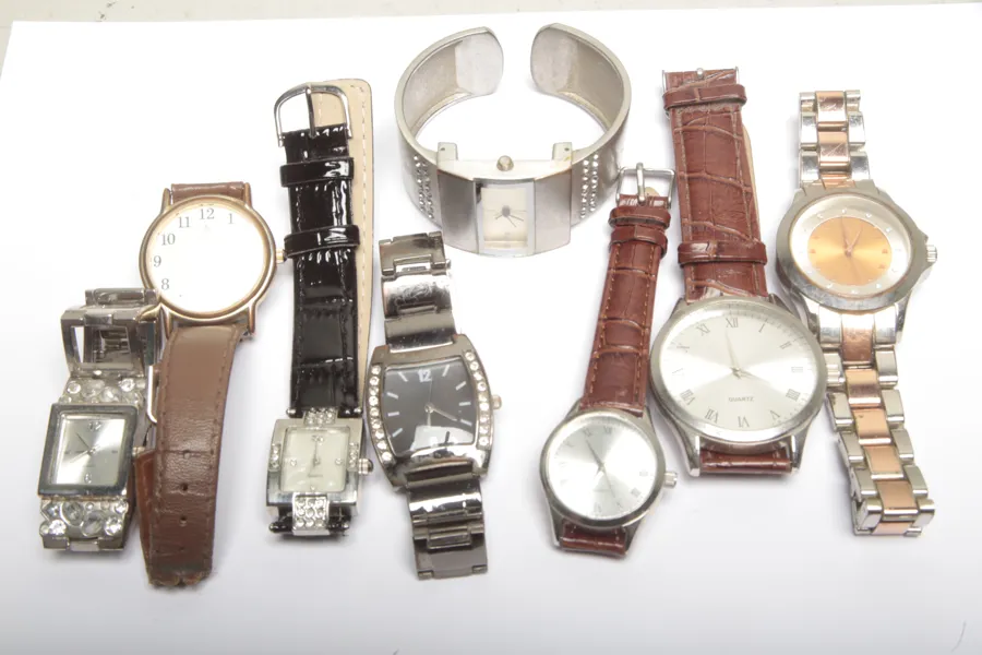 Armbandsur, 8st- Dam/Herr 