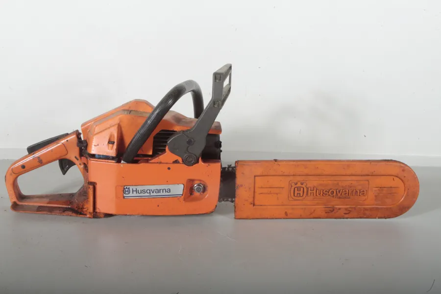 Motorsåg- "Husqvarna"