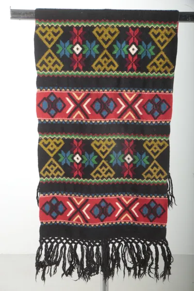 Textil- Stycke till gungstol, Broderad