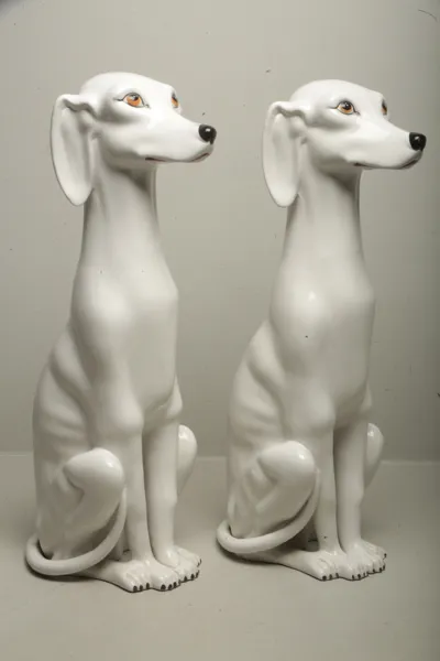 Figuriner, Porslin, 1-par "Vinthundar", Italy