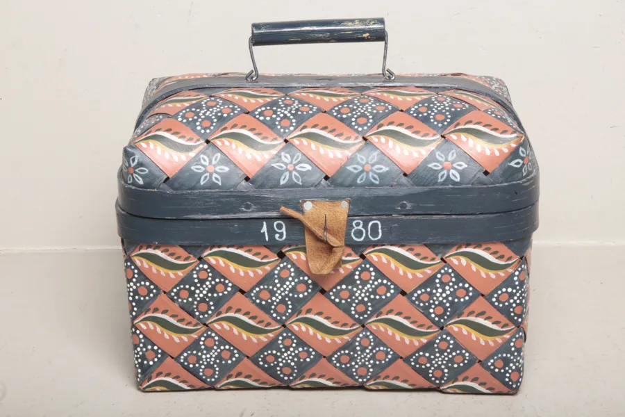 Spånkorg / スポーンコリ Spånkorg, 1900-tal | Auction auktionstjanst.se