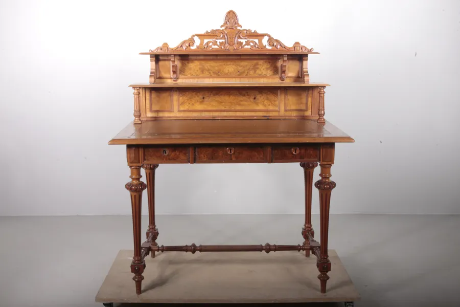 Damskrivbord, Engelsk-stil, 1800-talets senare del