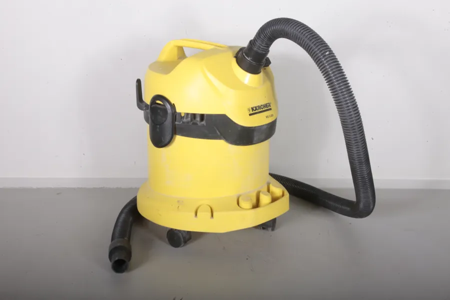 Dammsugare- "Kärcher WD2-250"