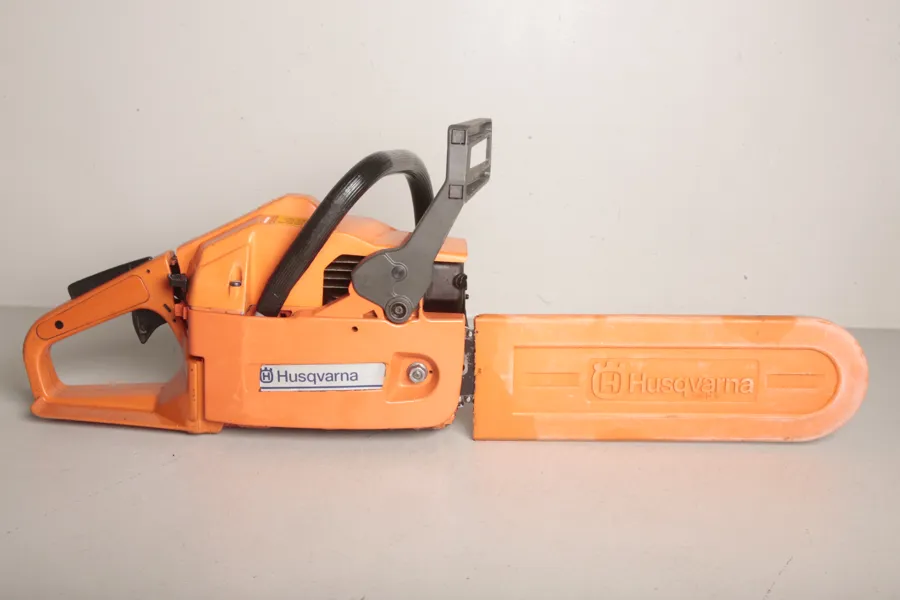 Motorsåg- "Husqvarna 238"
