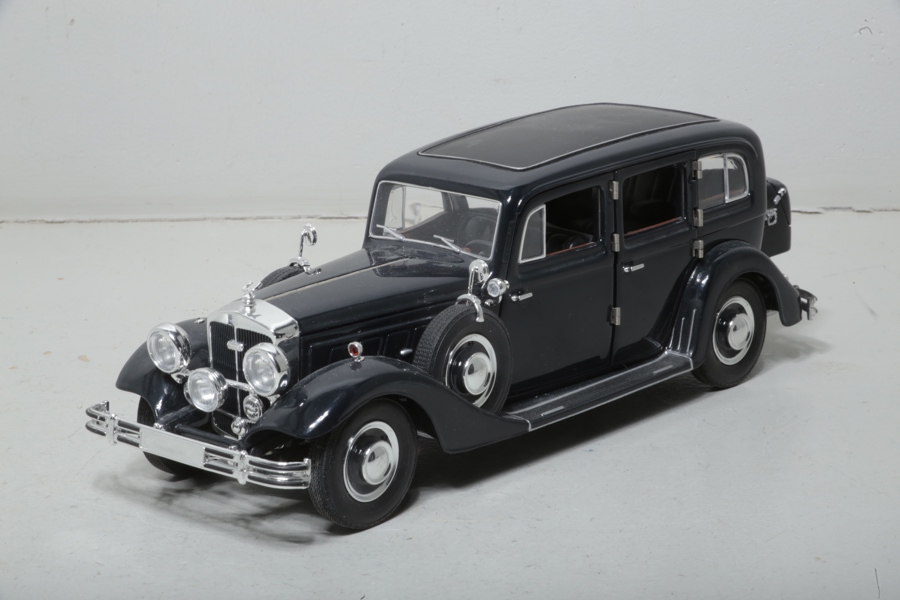 Samlarbil Ricko, Horch 851 Pullman, 1:18