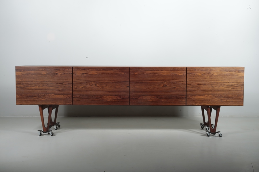 Sideboard, Ib Kofod Larsen för Säffle Möbelfabrik, 1960-tal