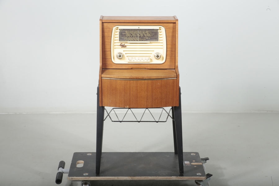 Luxor "Luxorett" Radio med skivspelare, teak, 1950-tal 