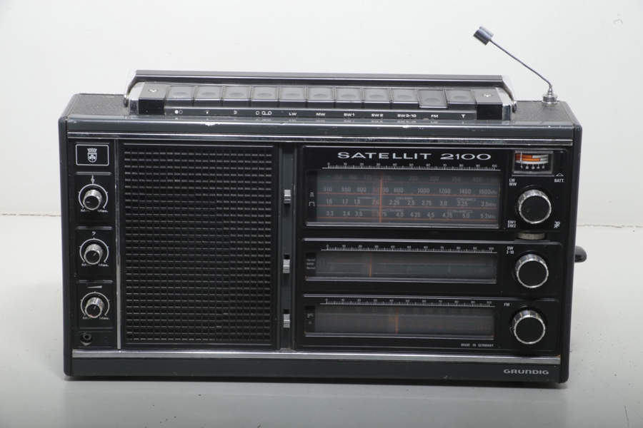 Transistorradio Grundig, Satellit 2100