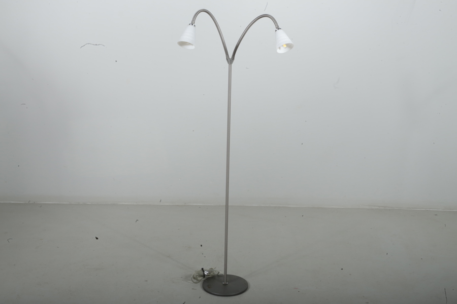 Golvlampa modern