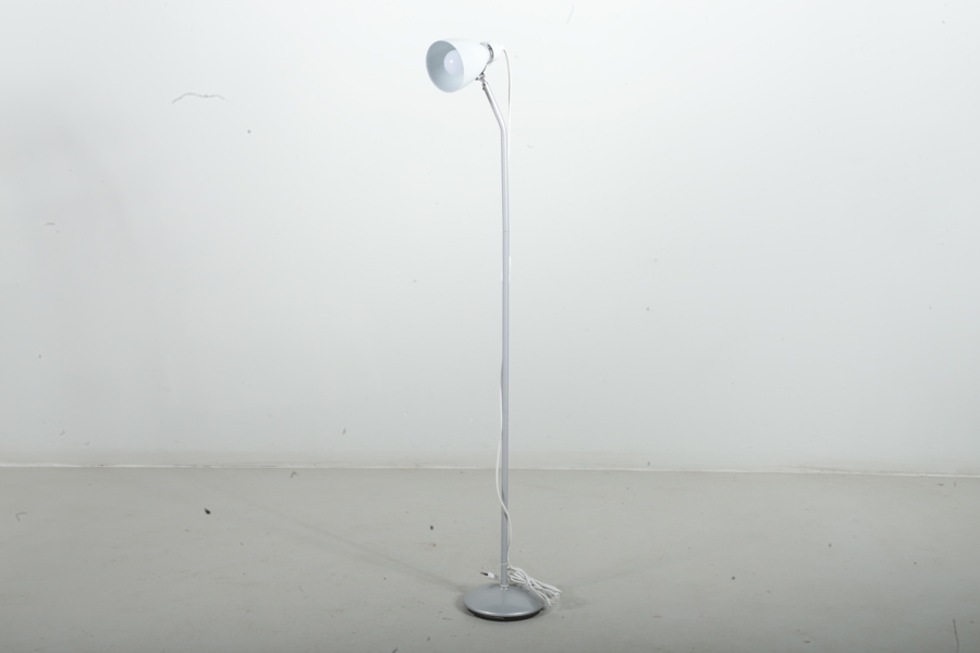 Golvlampa modern