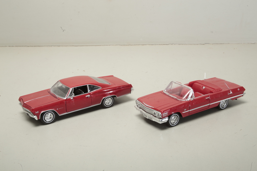 Samlarbilar Welly Chevrolet Impala, 2 stycken_7889a_8dc59503cd3ed5b_lg.jpeg