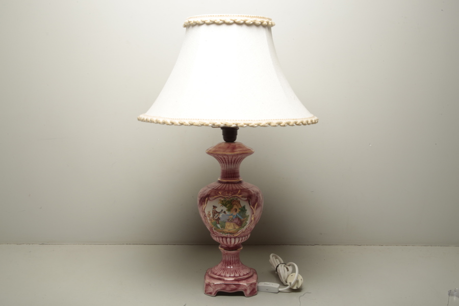 Bordslampa-fönsterlampa porslin, 1970-1980 tal_7944a_8dc5968f7414bcb_lg.jpeg