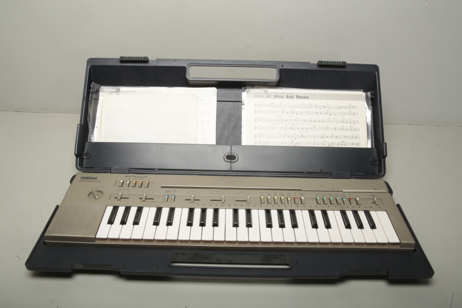 Yamaha Keyboard PortaSound PC-100